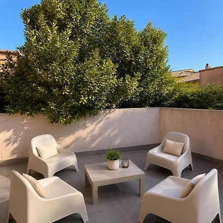 Terrace Downtown Place Lices Saint Tropez